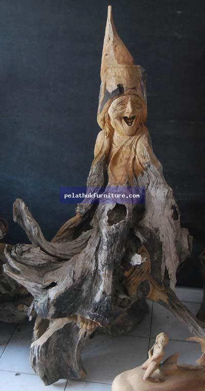 Old Woman 2 Indonesia Furniture